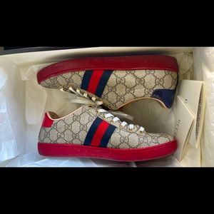 Authentic Unisex Gucci Sneakers